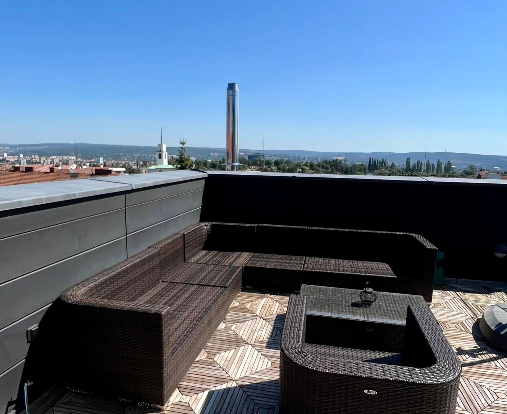 Se Saunou A Terasou S Vyhledem Na Apartment Brno