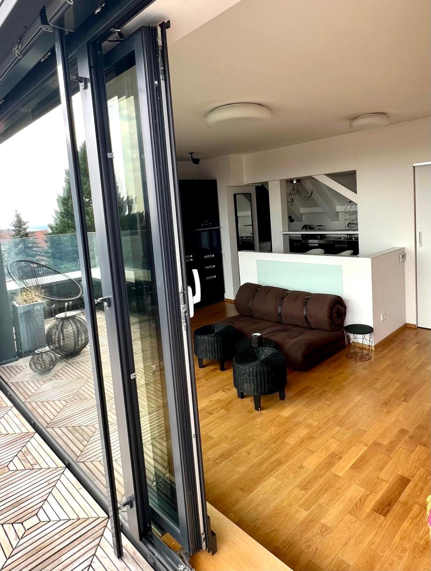 Apartment Se Saunou A Terasou S Vyhledem Na
